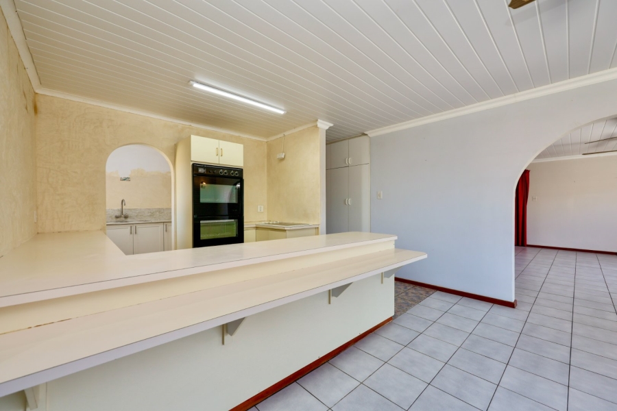 4 Bedroom Property for Sale in Heather Park Western Cape